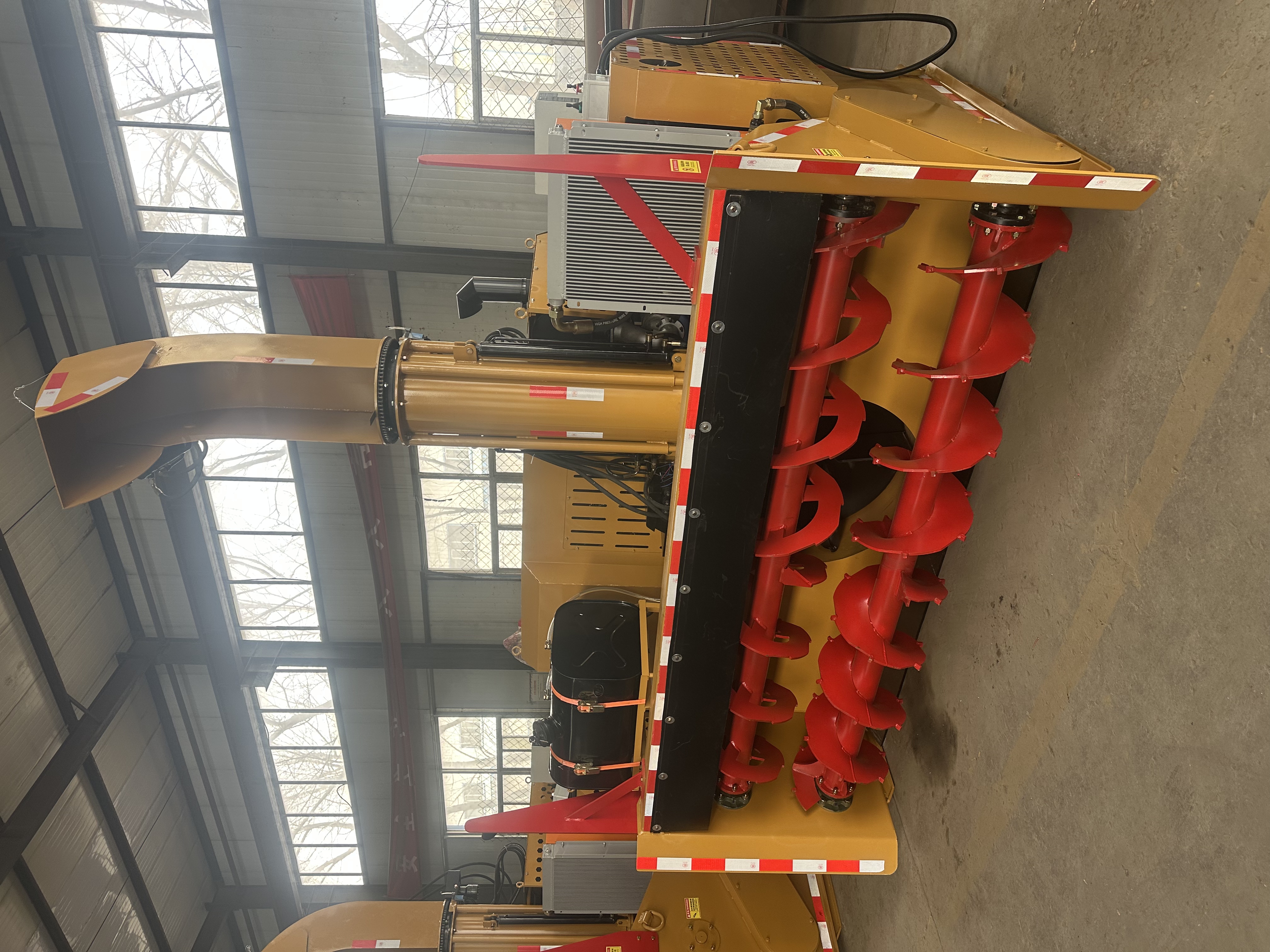 Nueva máquina sopladora de nieve grande con diseño de turbina de doble sinfín lista para el proyecto de remoción de nieve en invierno