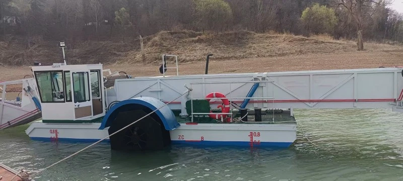 Multifunctional salvage vessel side view
